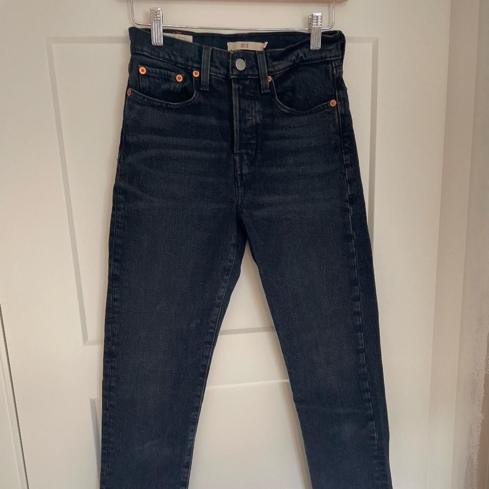 Levi’s Wedgie Straight Ankle Jeans – Size 24